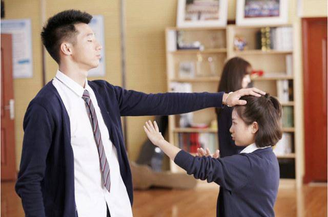 认真起来真是好看的可怕！j9九游会网址是什么网剧(图18)